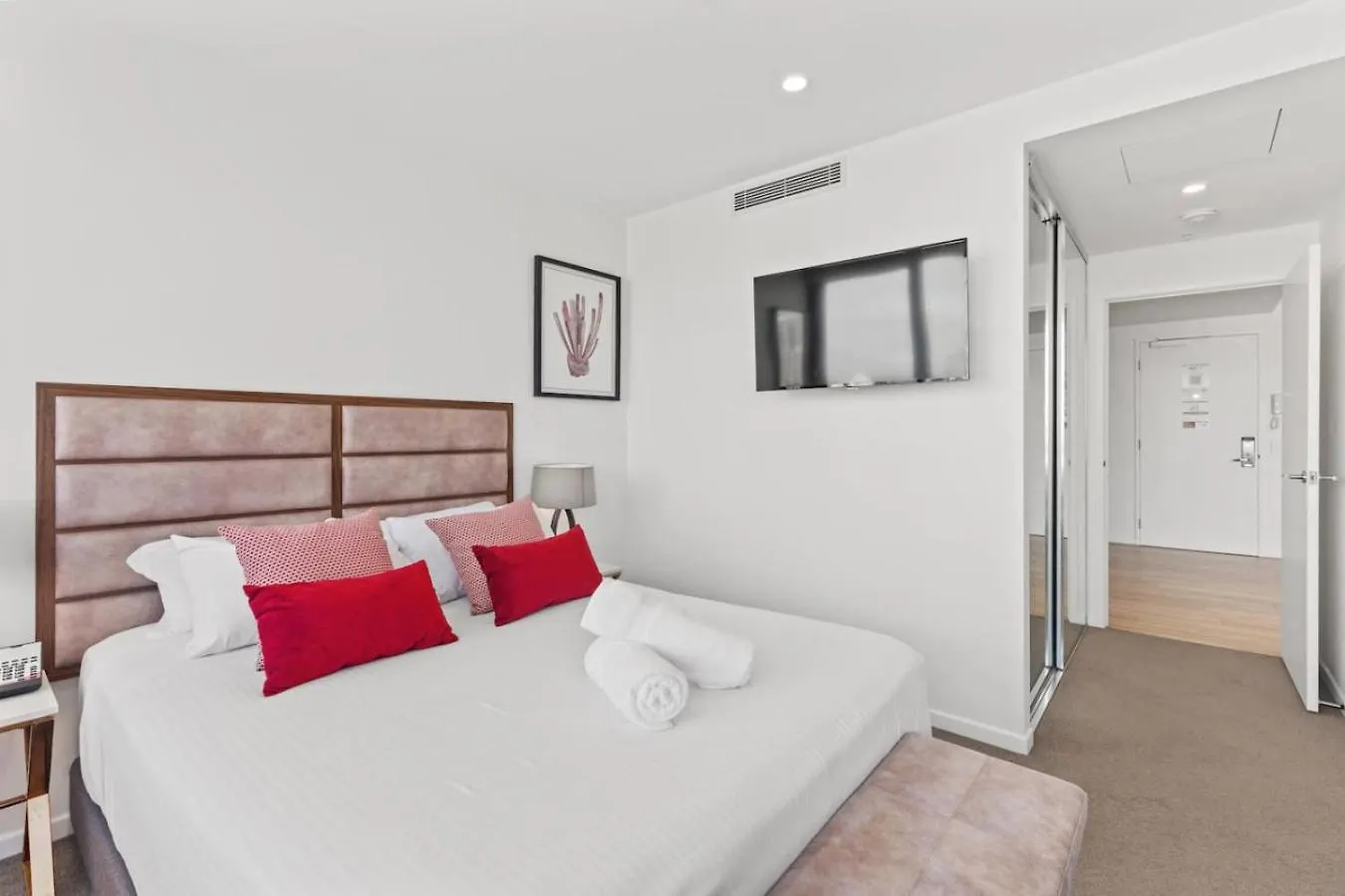 Views Over Surfers Paradise 1 Bedroom Apartment Guldkusten